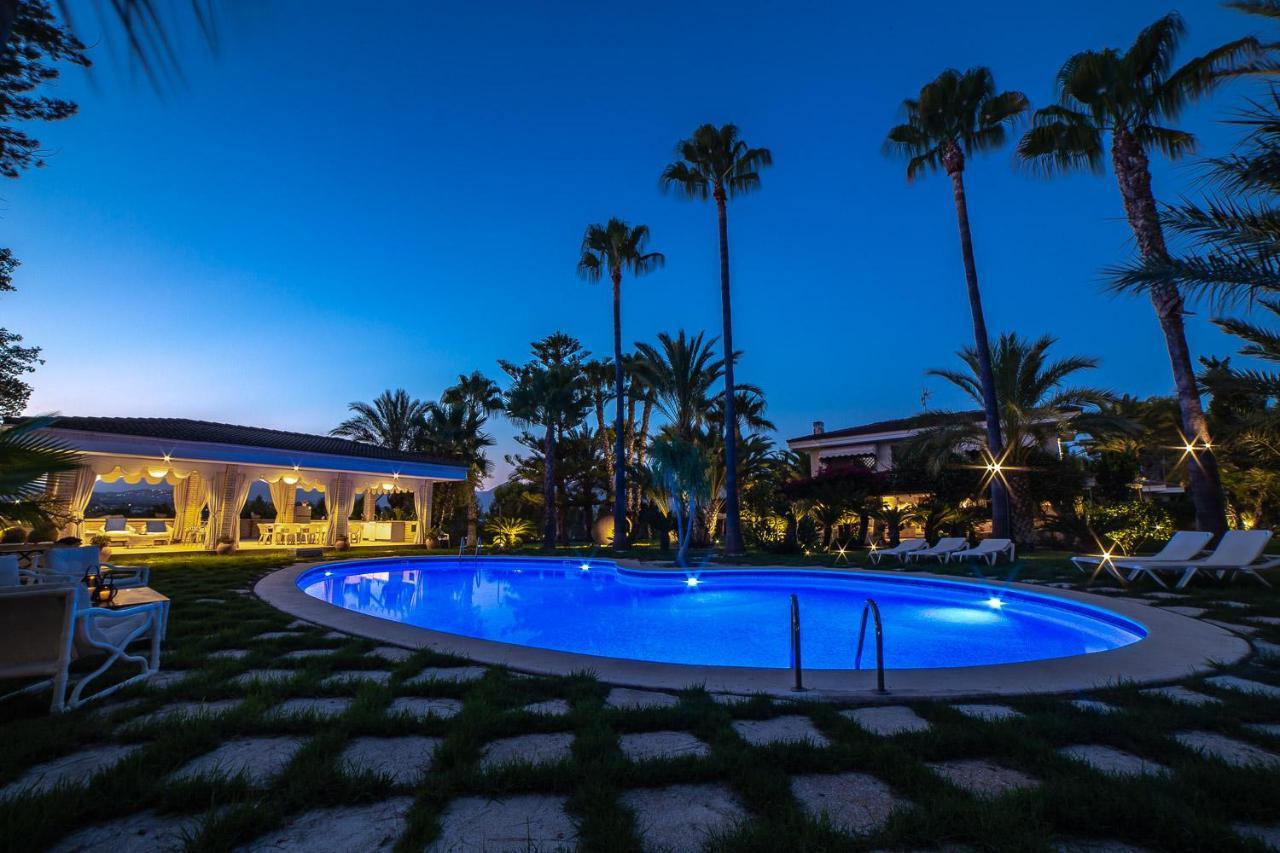 Villa Aldar アルビール エクステリア 写真